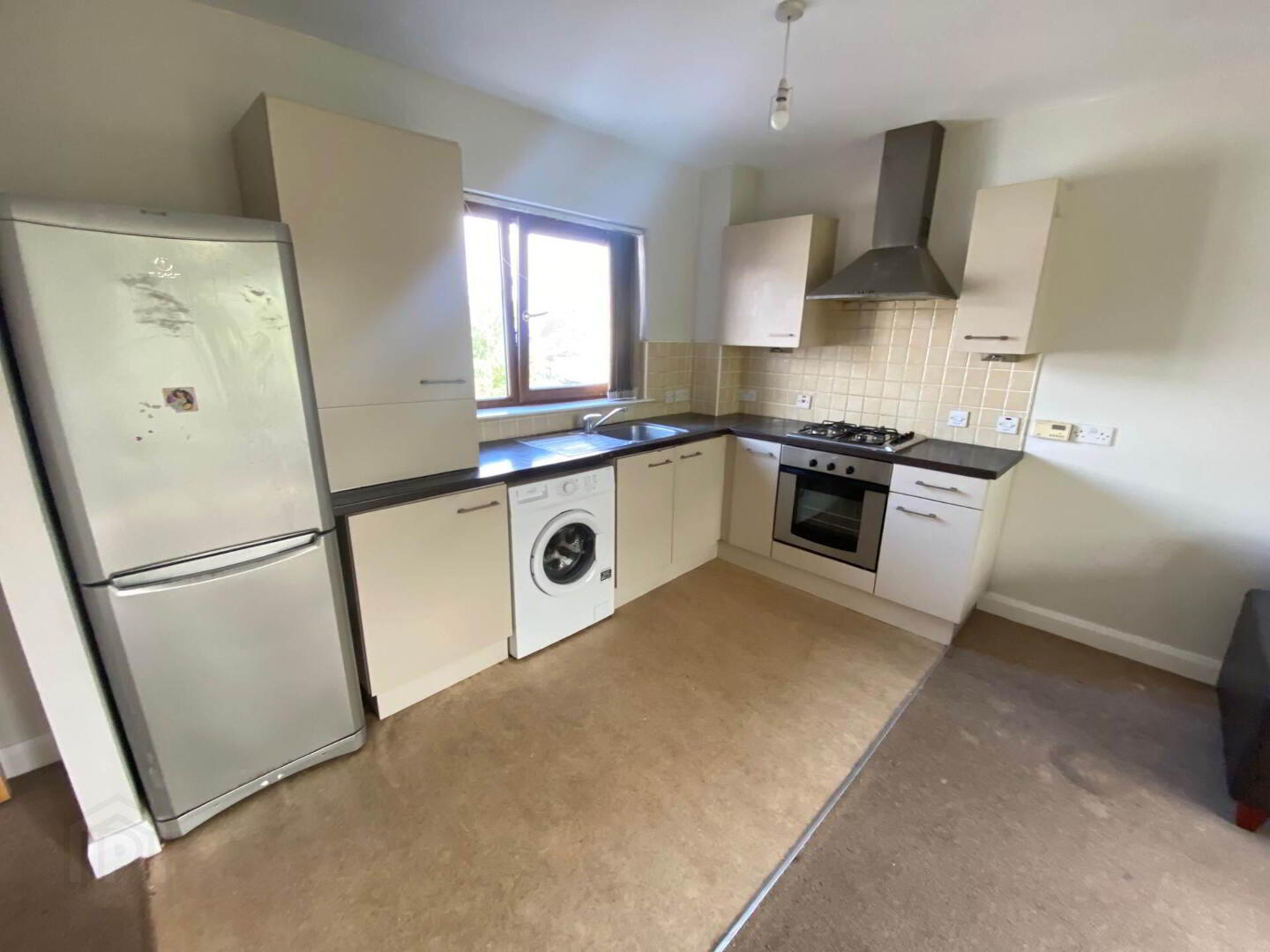 Apt 3 30, Chatsworth Street 3 of 10
