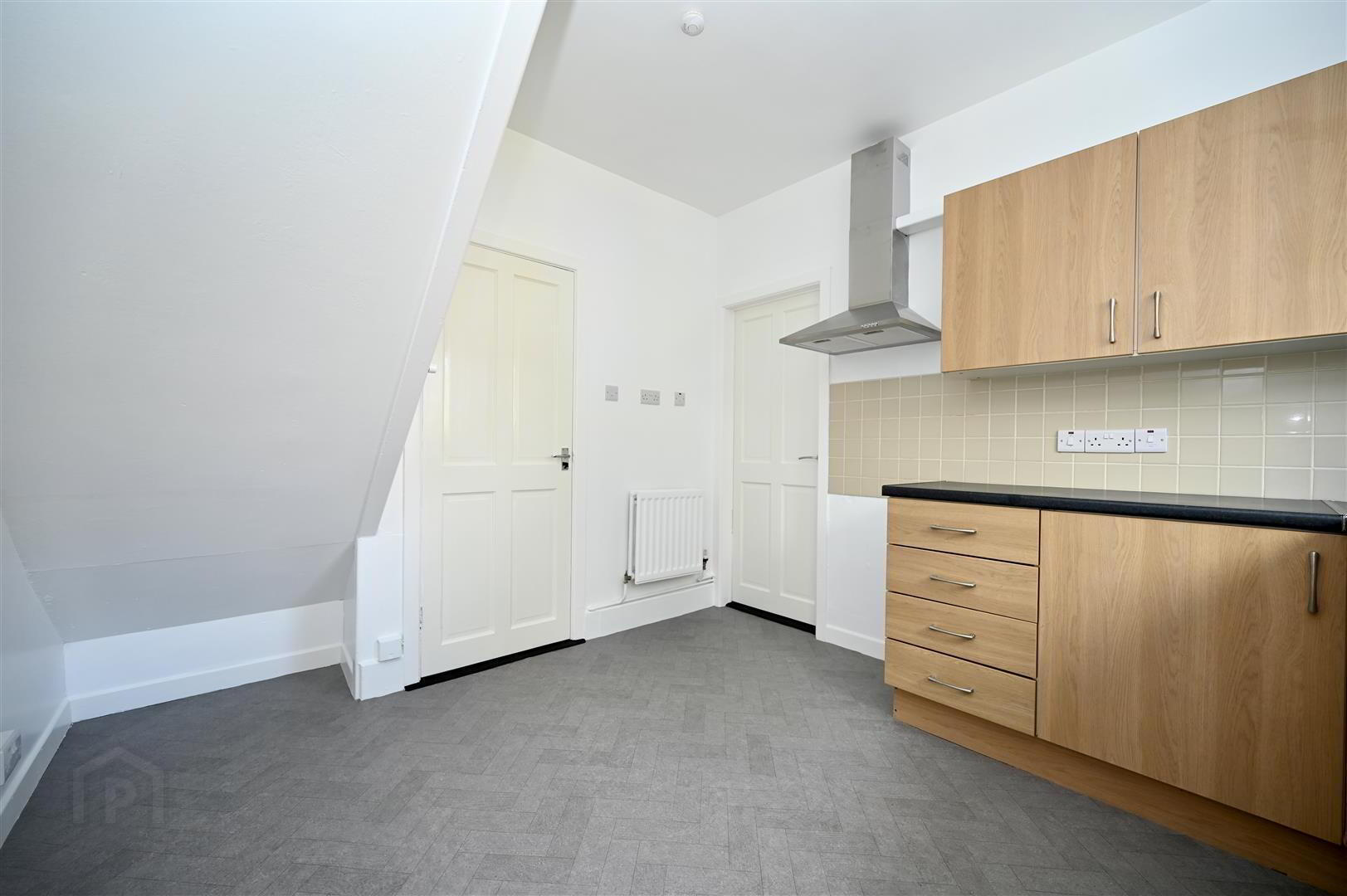 8 James Street 4 of 8