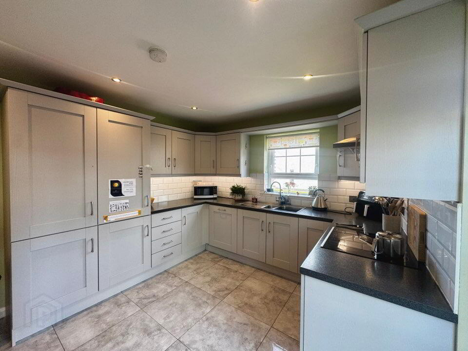 29 Edenmore Avenue 9 of 27