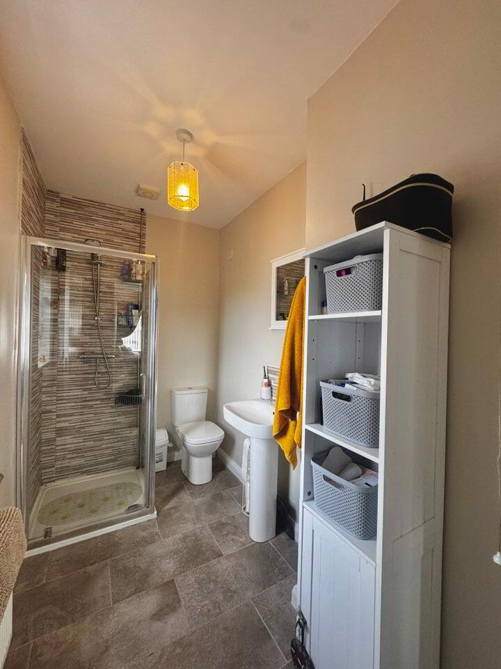 29 Edenmore Avenue 18 of 27