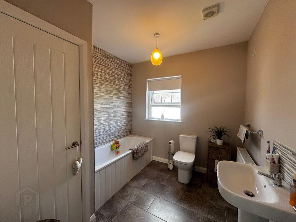 29 Edenmore Avenue 21 of 27