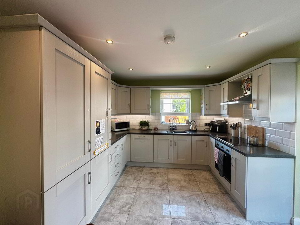 29 Edenmore Avenue 8 of 27