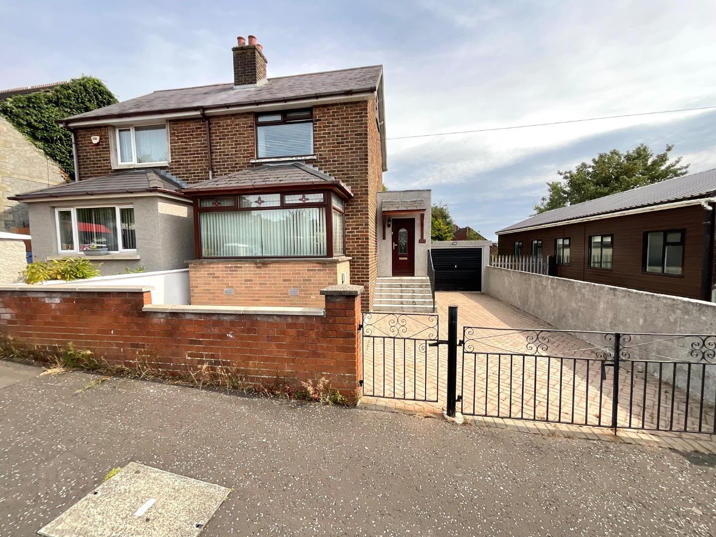 249 Joanmount Gardens 1 of 9