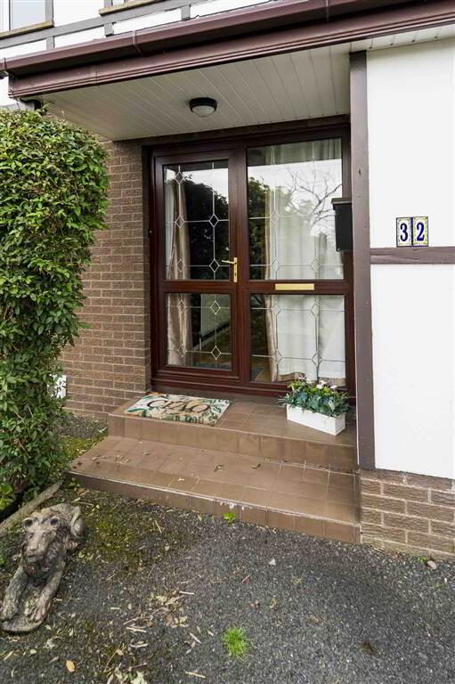 32 Eglantine Park 3 of 17