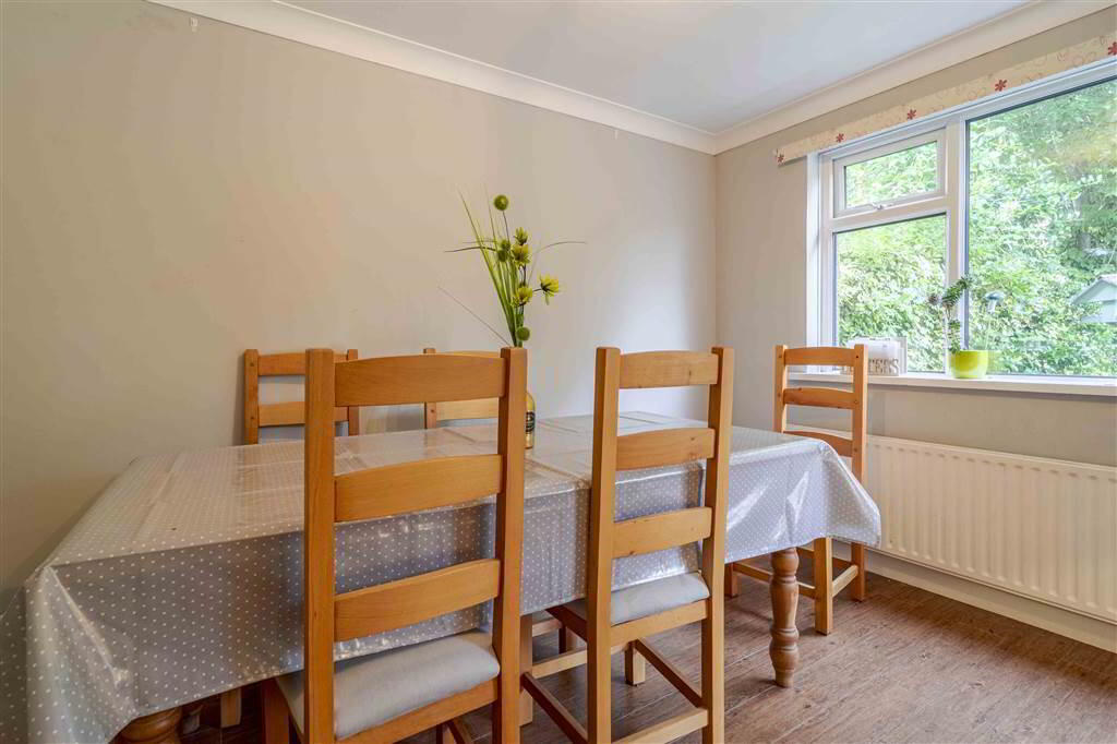 32 Eglantine Park 7 of 17