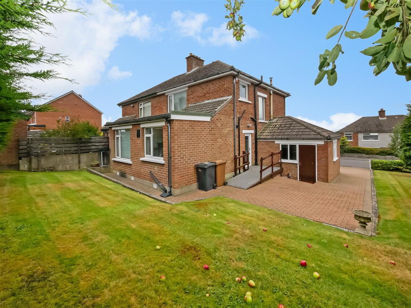 14 Cotswold Avenue 19 of 19