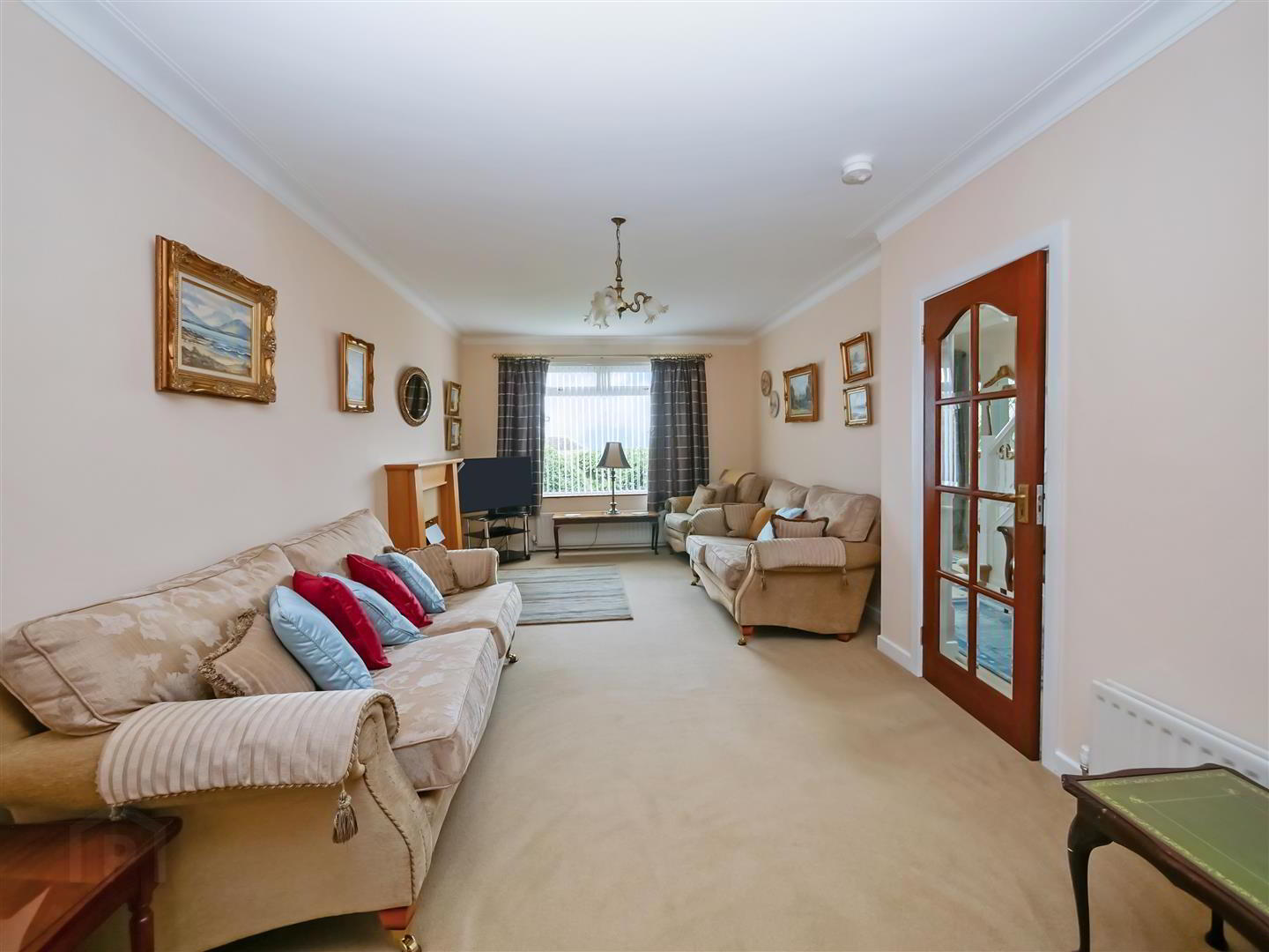 14 Cotswold Avenue 6 of 19