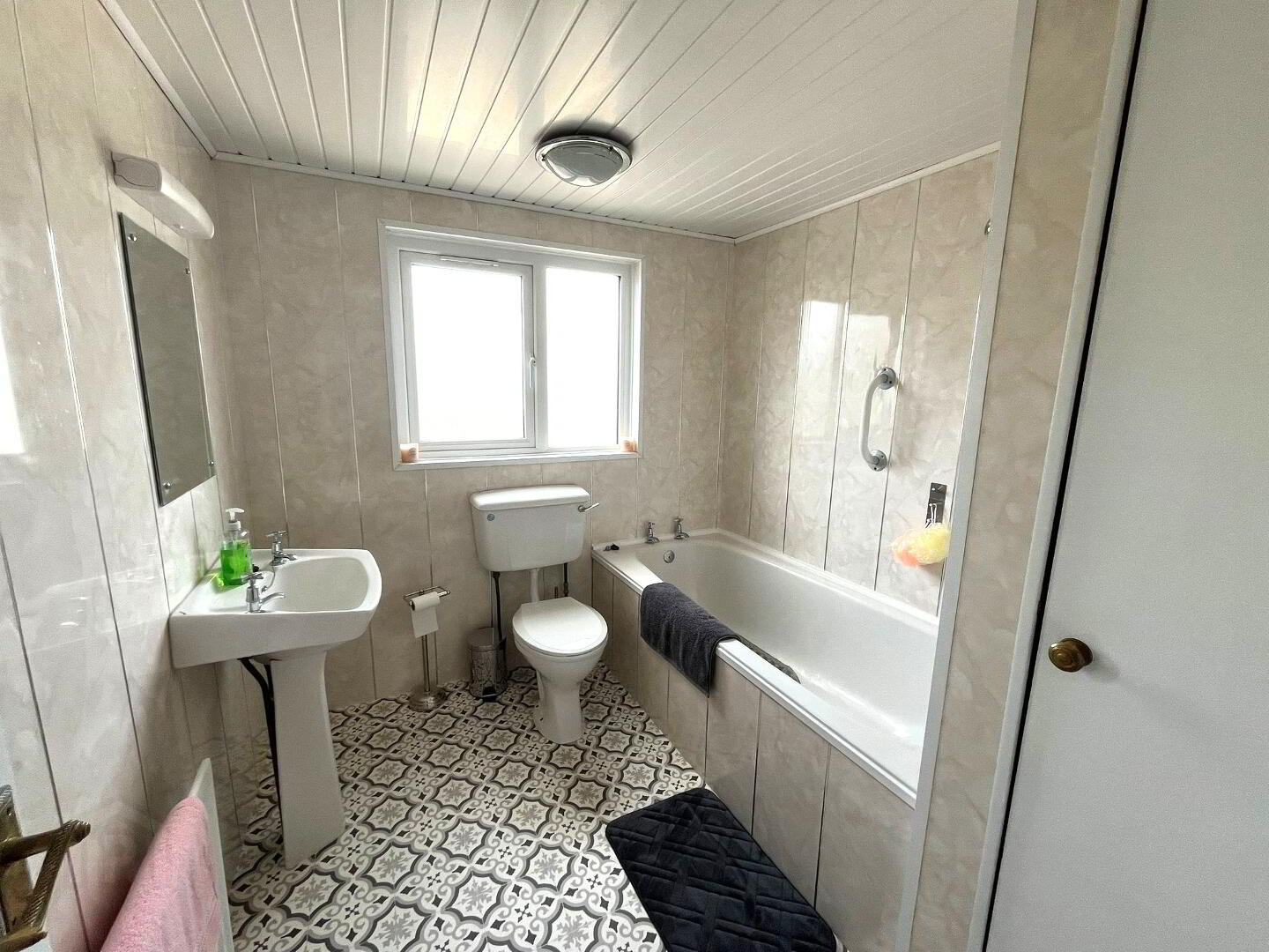 7 The Glynn Road 11 of 15