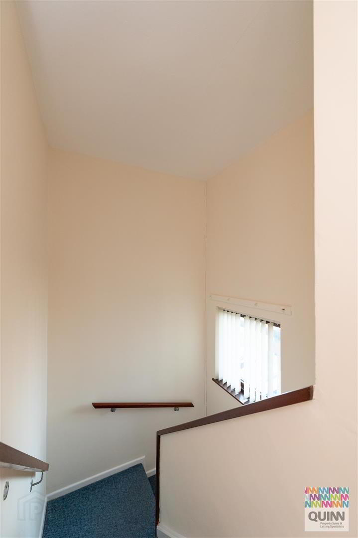 32 Scarva Walk 6 of 9