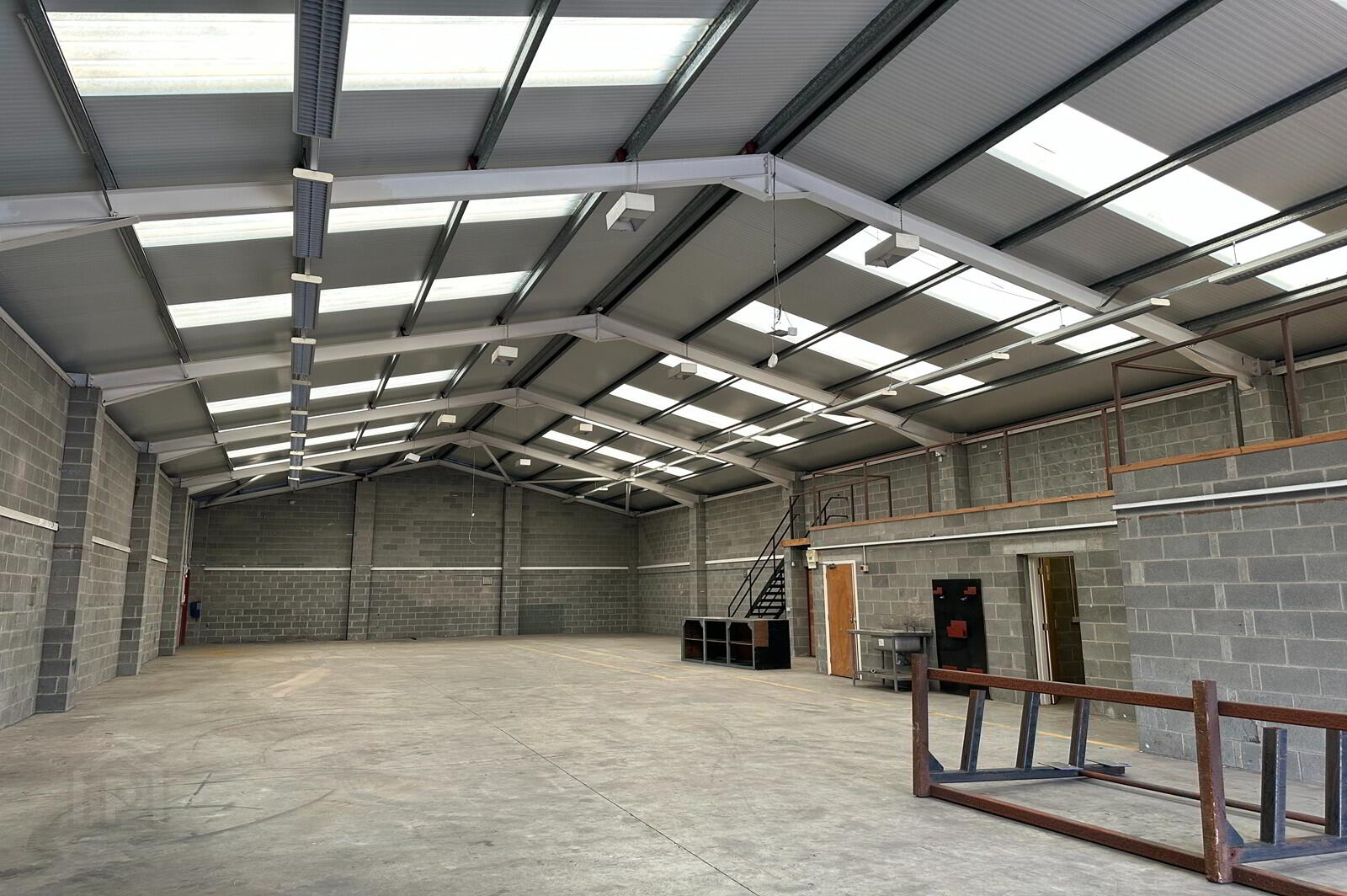 Unit 17, Hulls Lane 2 of 6