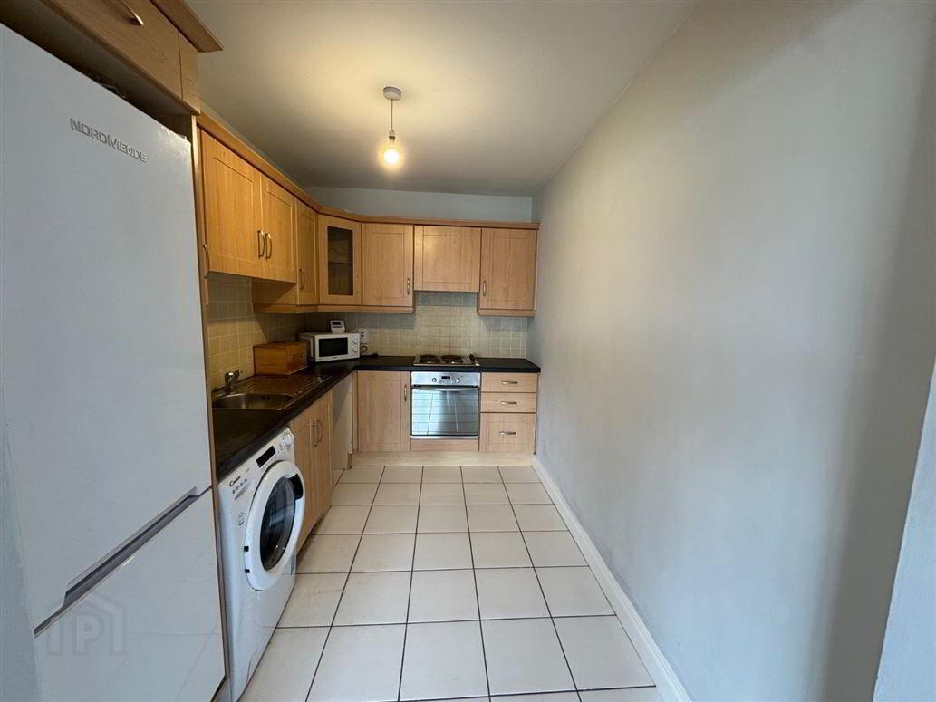 28 Beacon Court 4 of 9