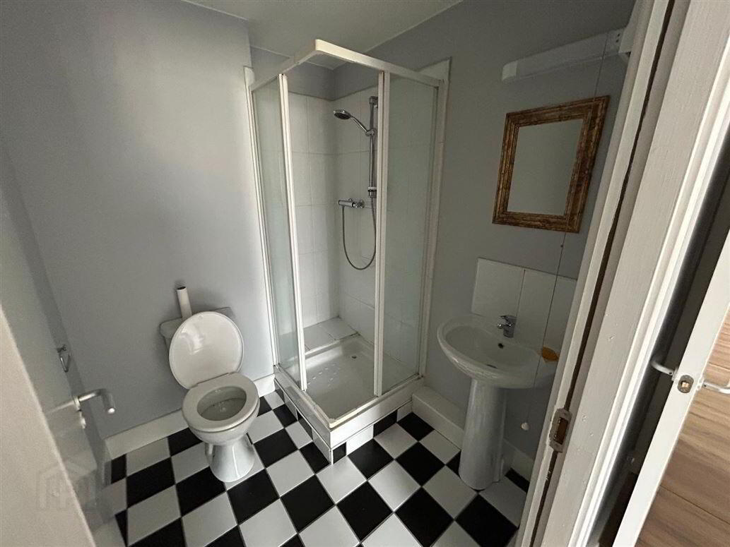 Apt 14, Block C 9 of 10
