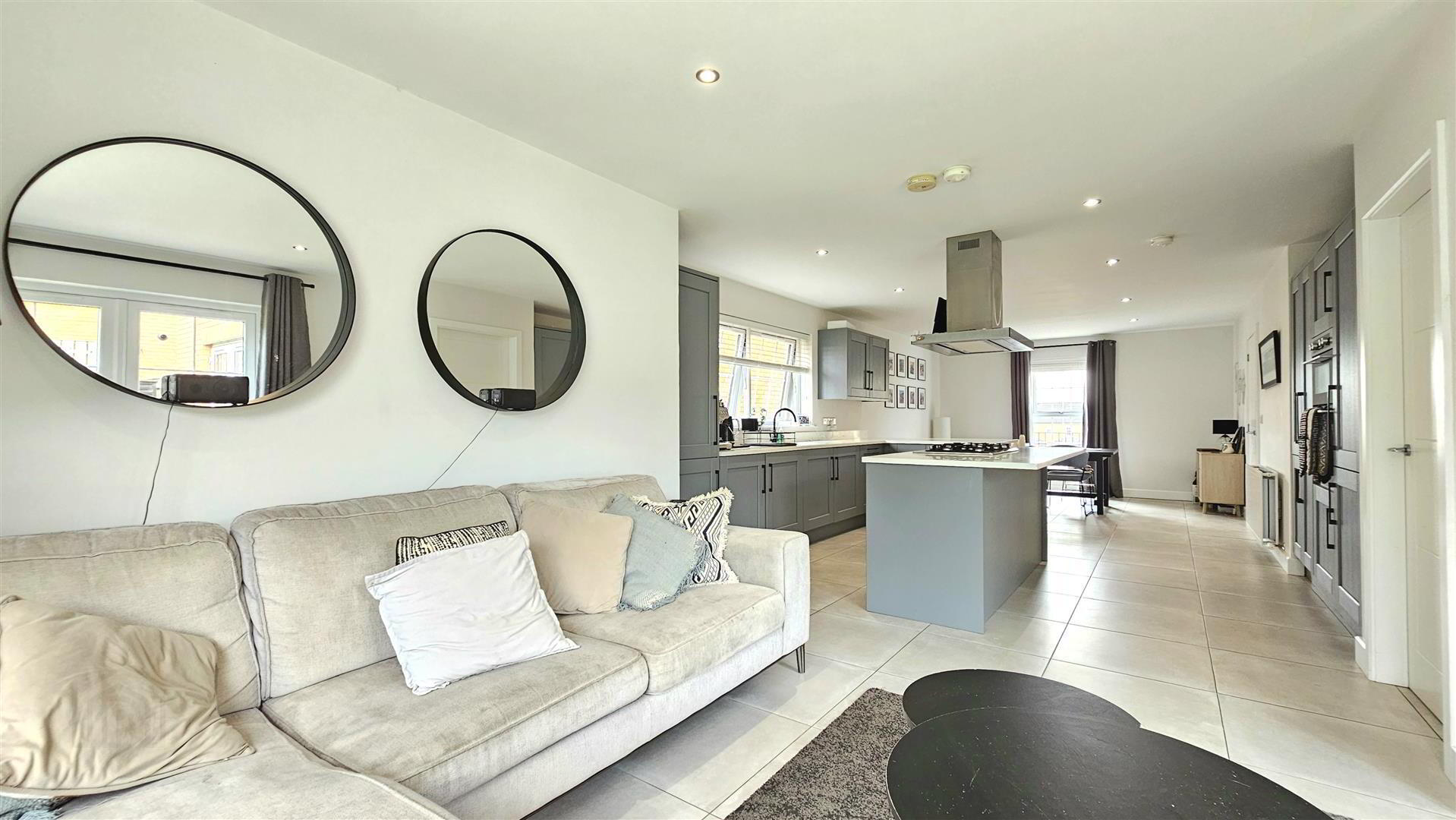 25 Bashford Park Hill 17 of 27