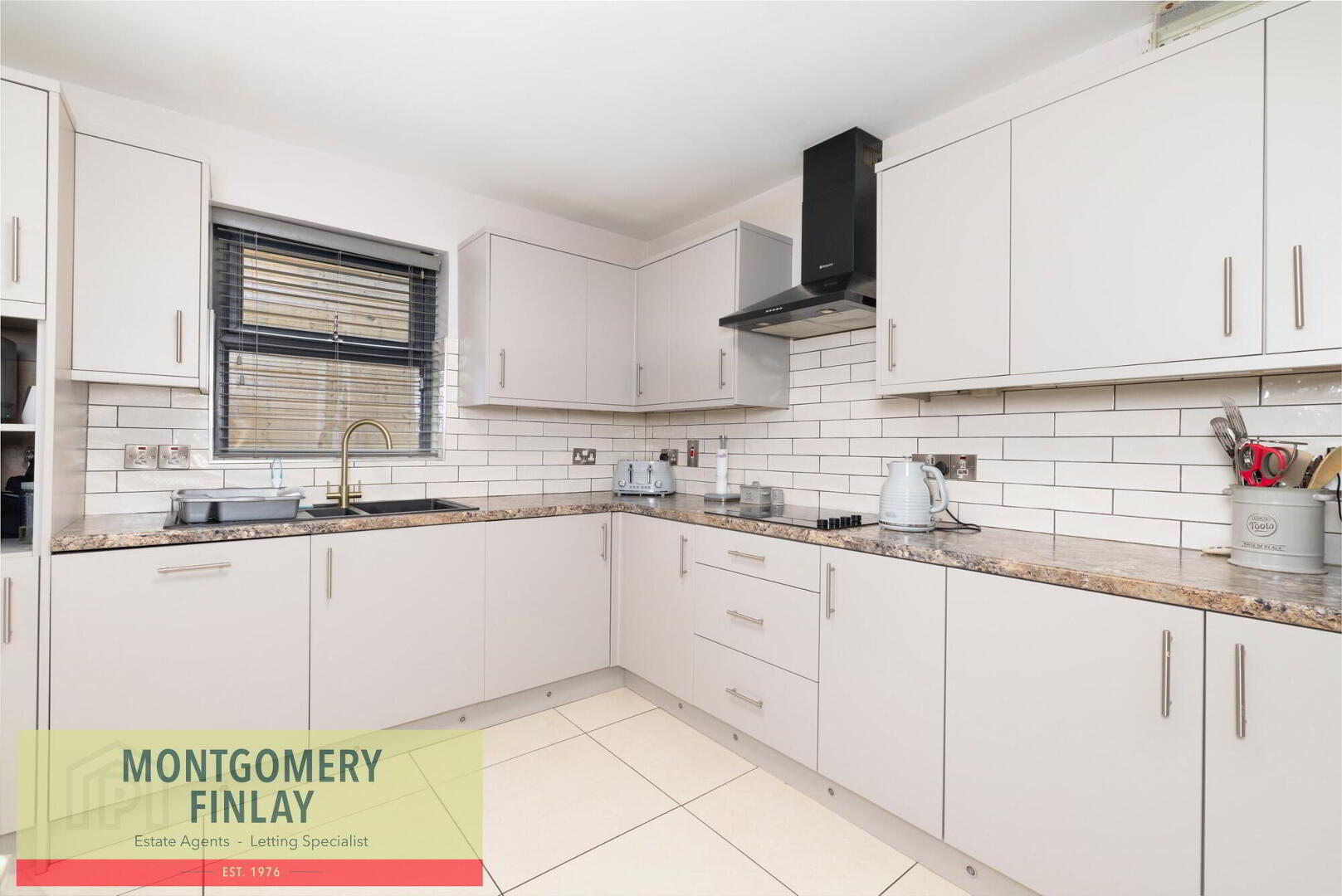 29 Briars Hill 8 of 22