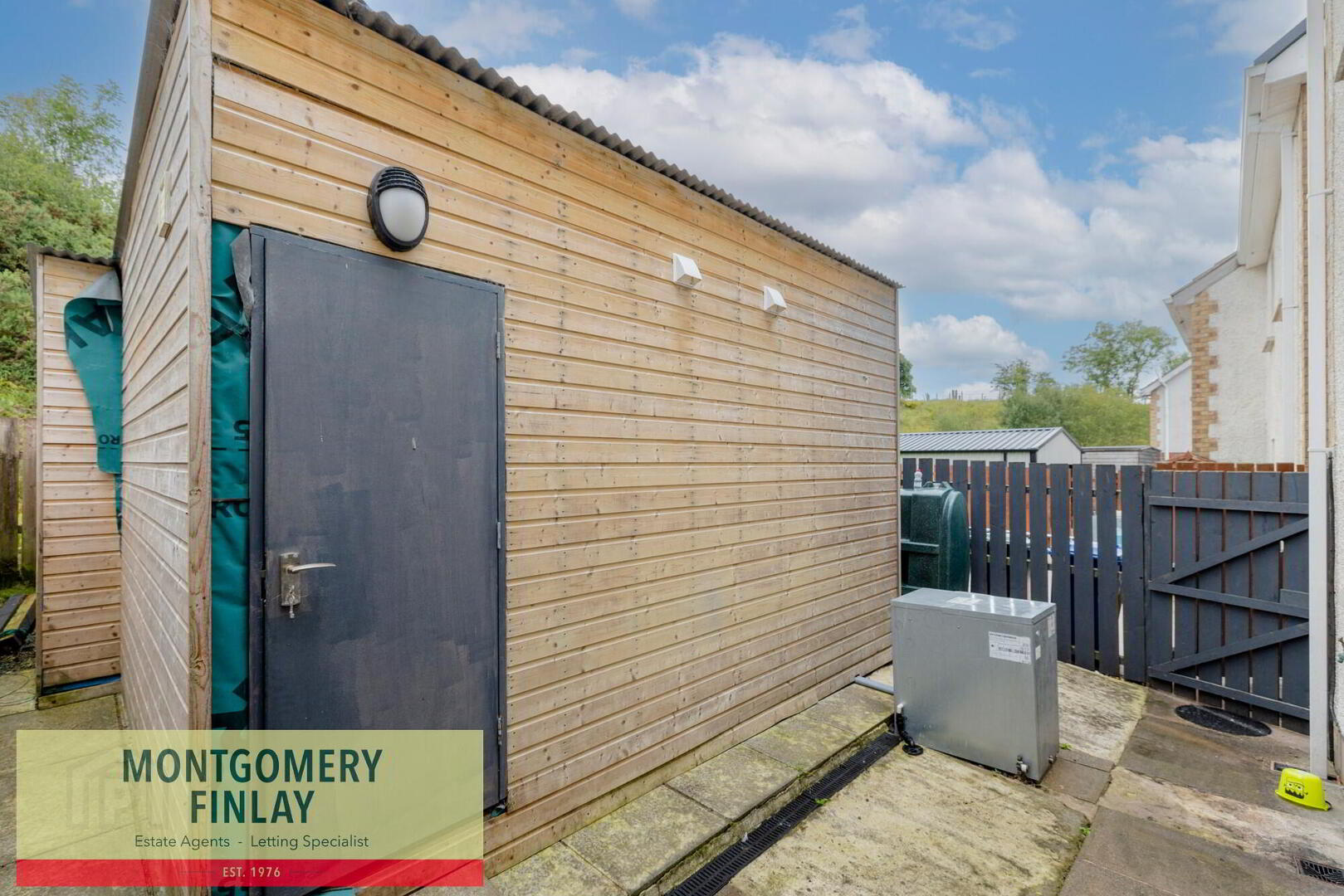 29 Briars Hill 18 of 22