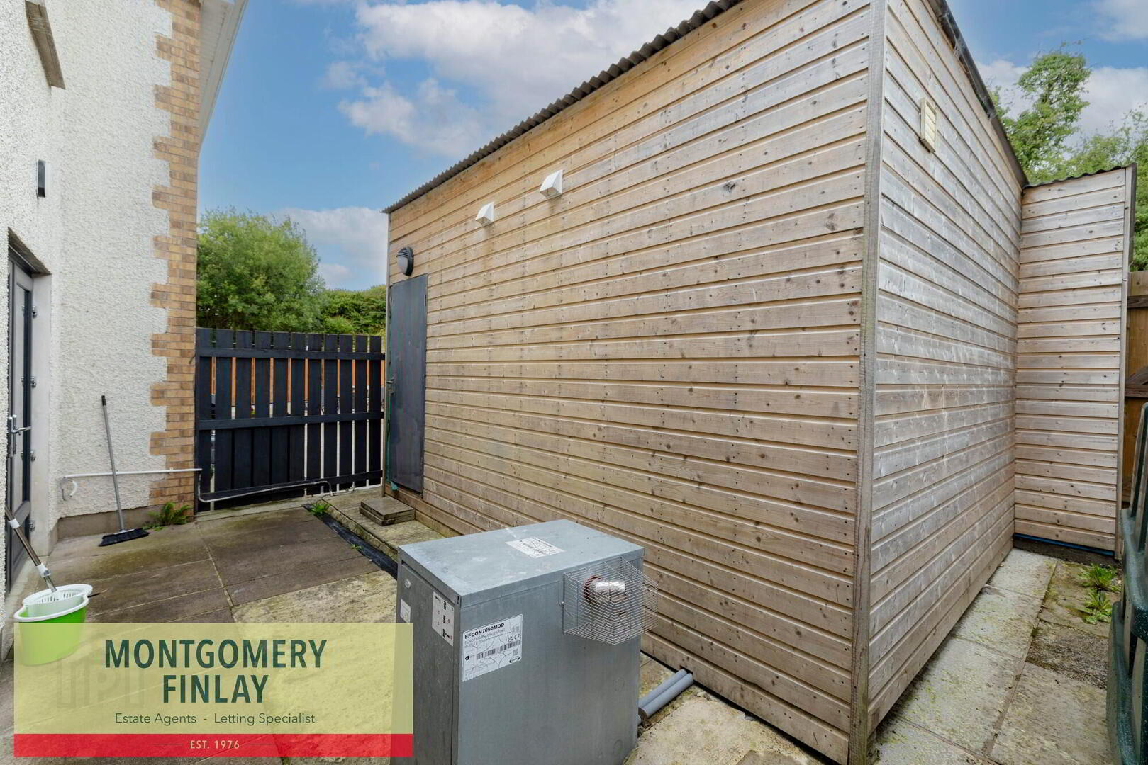 29 Briars Hill 19 of 22