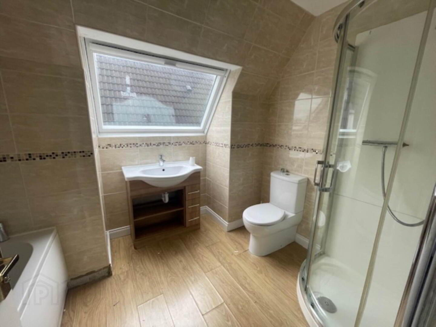5 Turnberry Green 15 of 17
