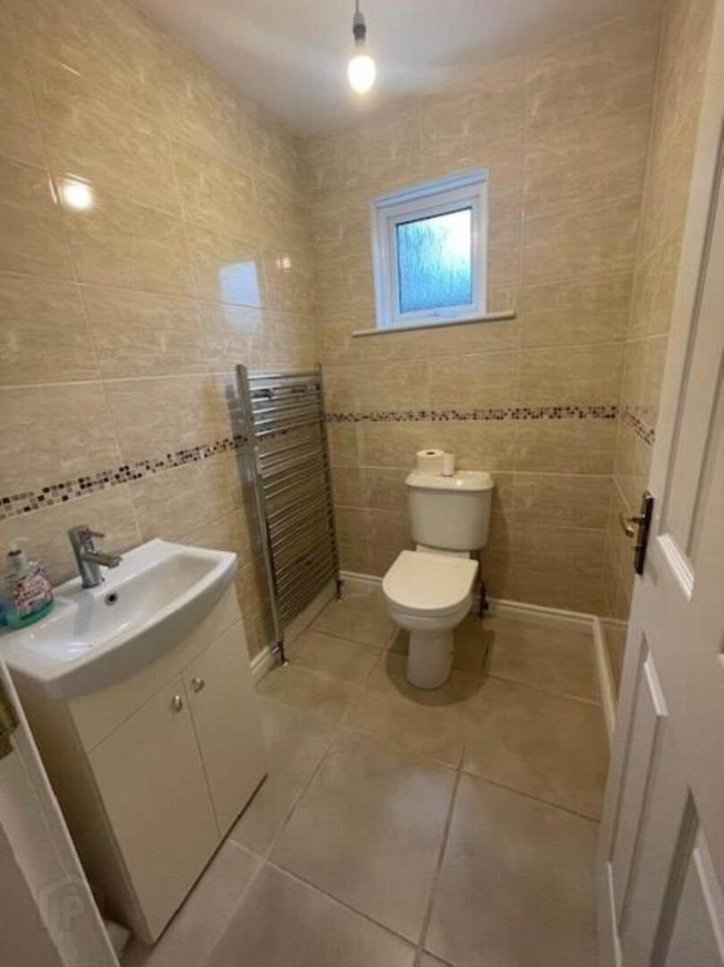 5 Turnberry Green 11 of 17