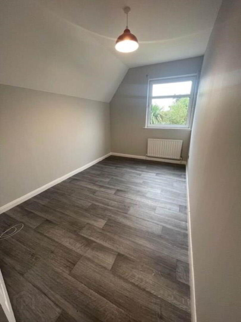 5 Turnberry Green 14 of 17