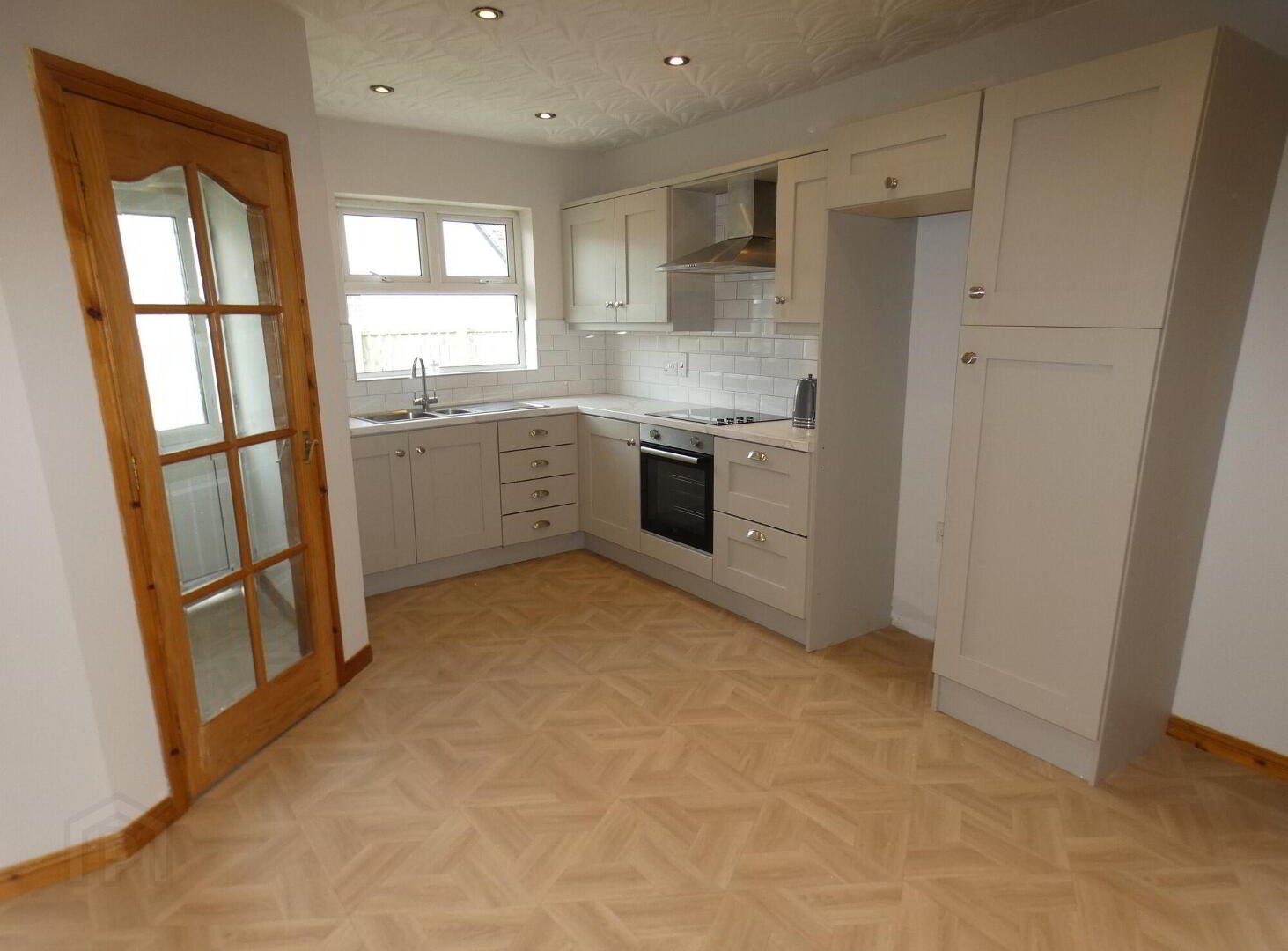 28 Castlehill Terrace 5 of 22