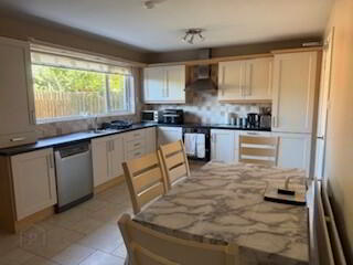 STUDENT LET 2025-26, 5 Ardmore Drive 4 of 10