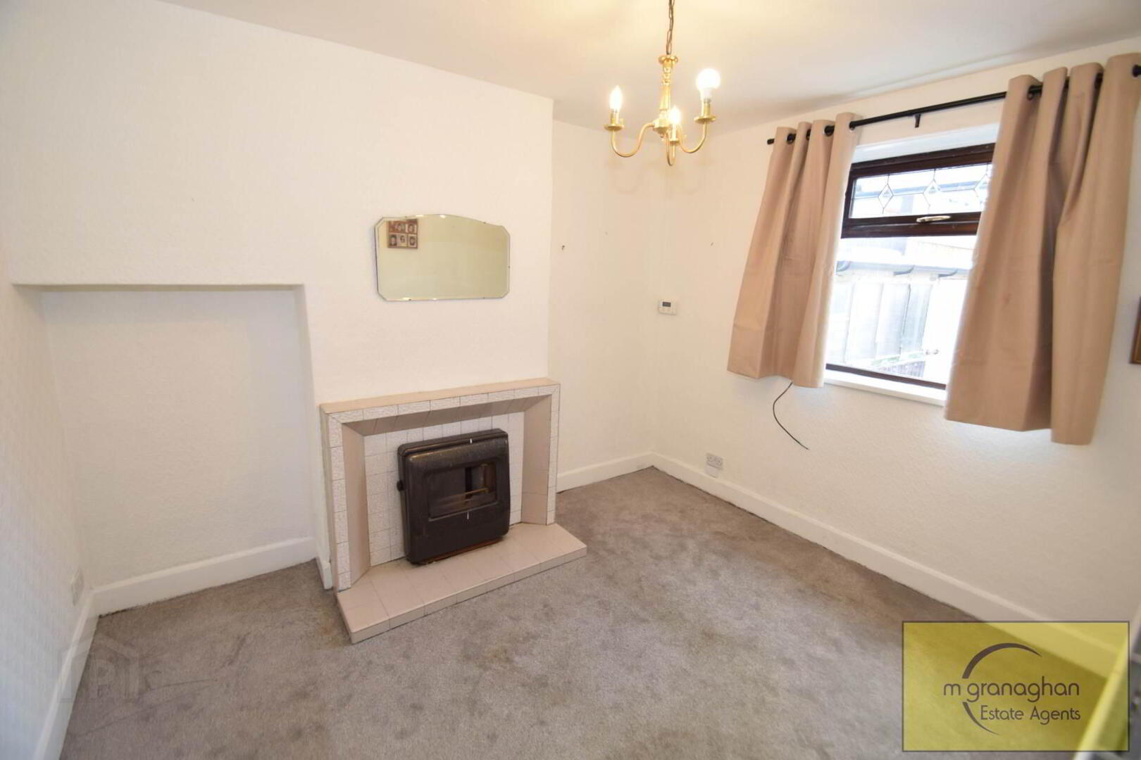 8 Andersonstown Drive 4 of 22