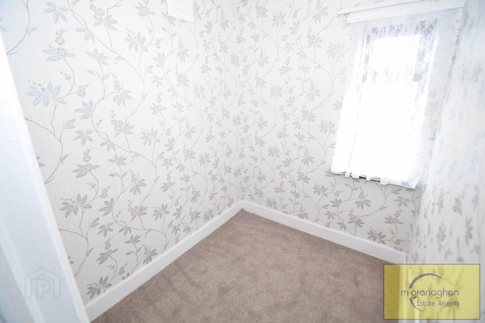 8 Andersonstown Drive 13 of 22
