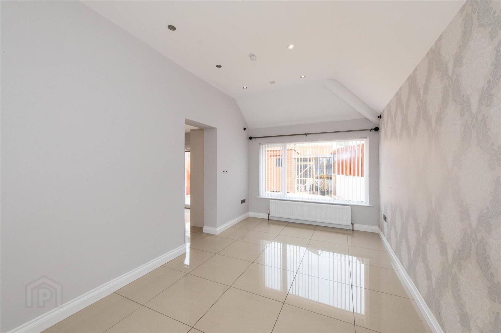10 Drummond Brae 4 of 30