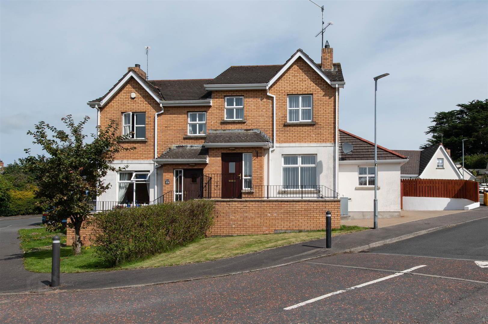 10 Drummond Brae 1 of 30
