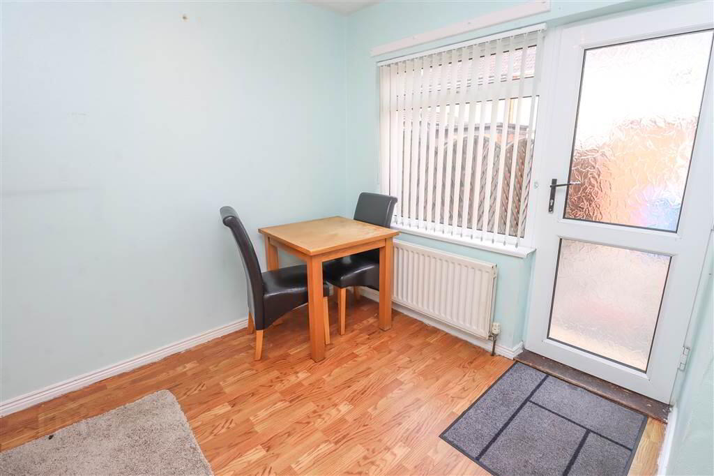 131 Kinross Avenue 8 of 19