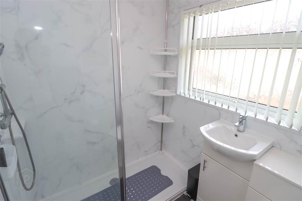 131 Kinross Avenue 17 of 19