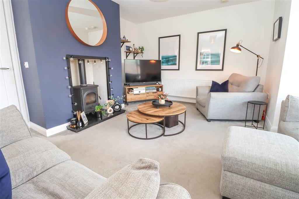 20 Orchard Hill Lane 5 of 29