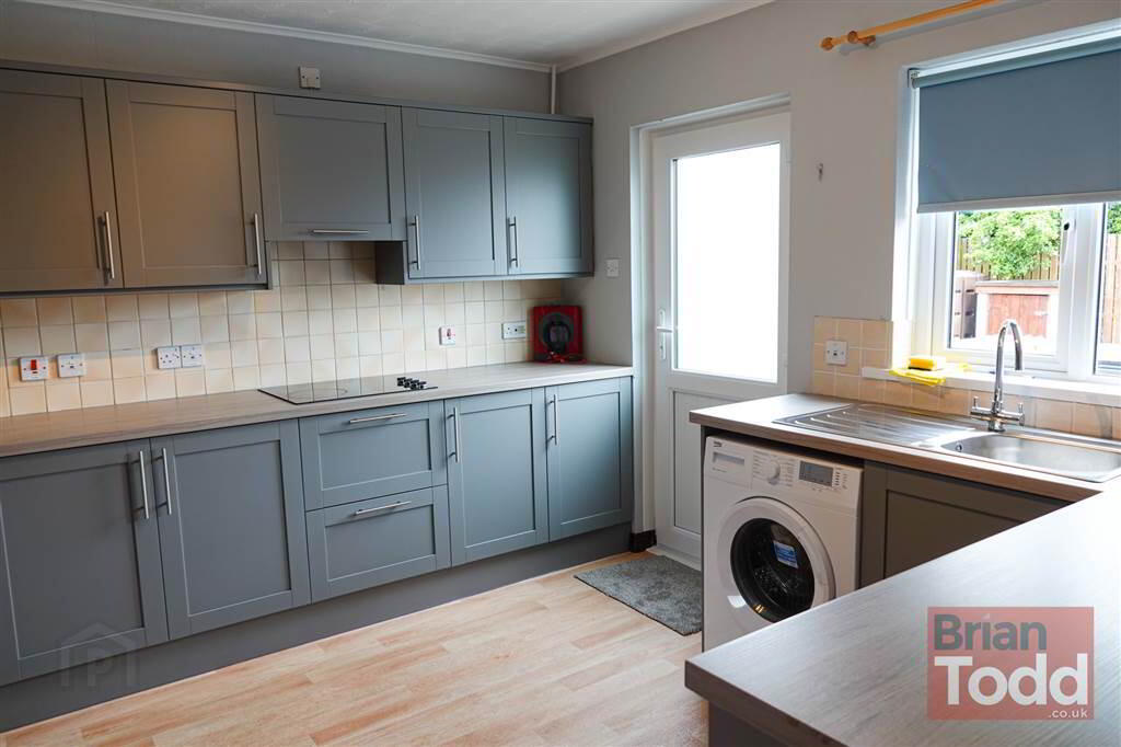 Glenburn Avenue 2 of 11