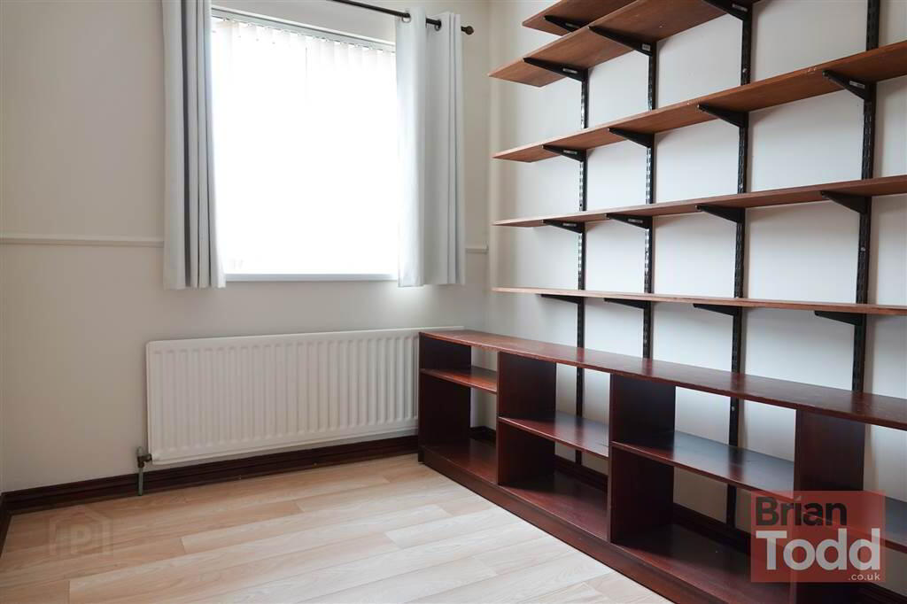 Glenburn Avenue 8 of 11