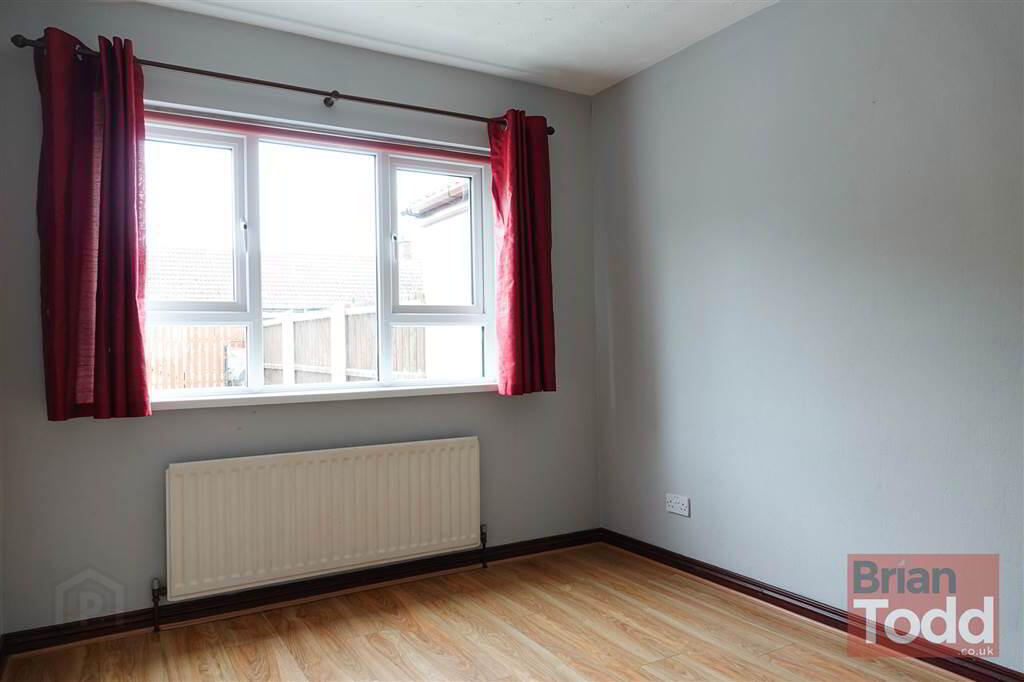 Glenburn Avenue 6 of 11