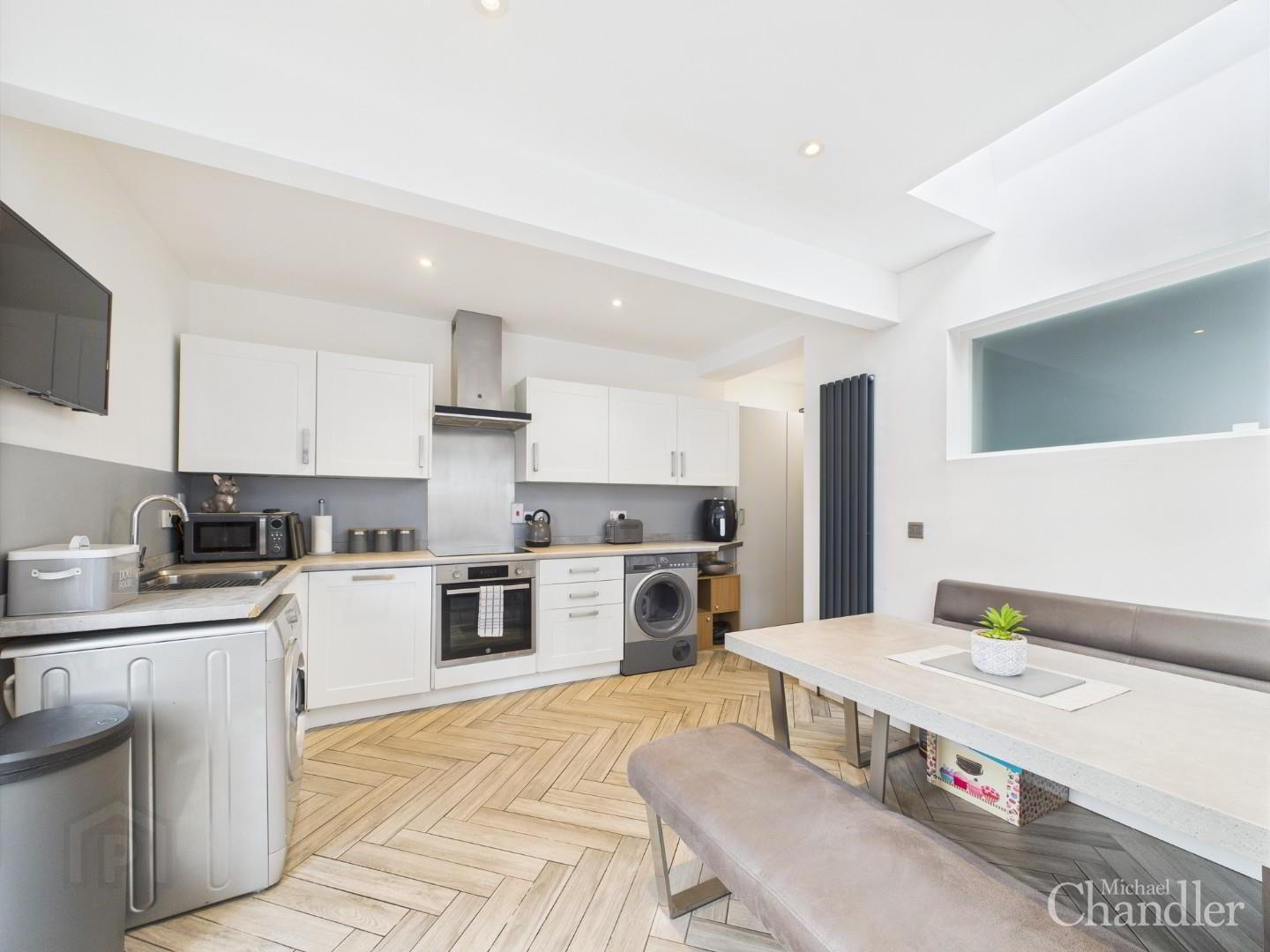 54 Connsbrook Avenue 8 of 16