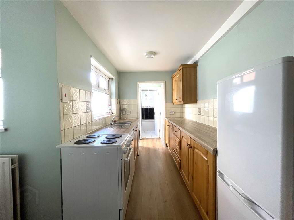 76 St James Road 5 of 13