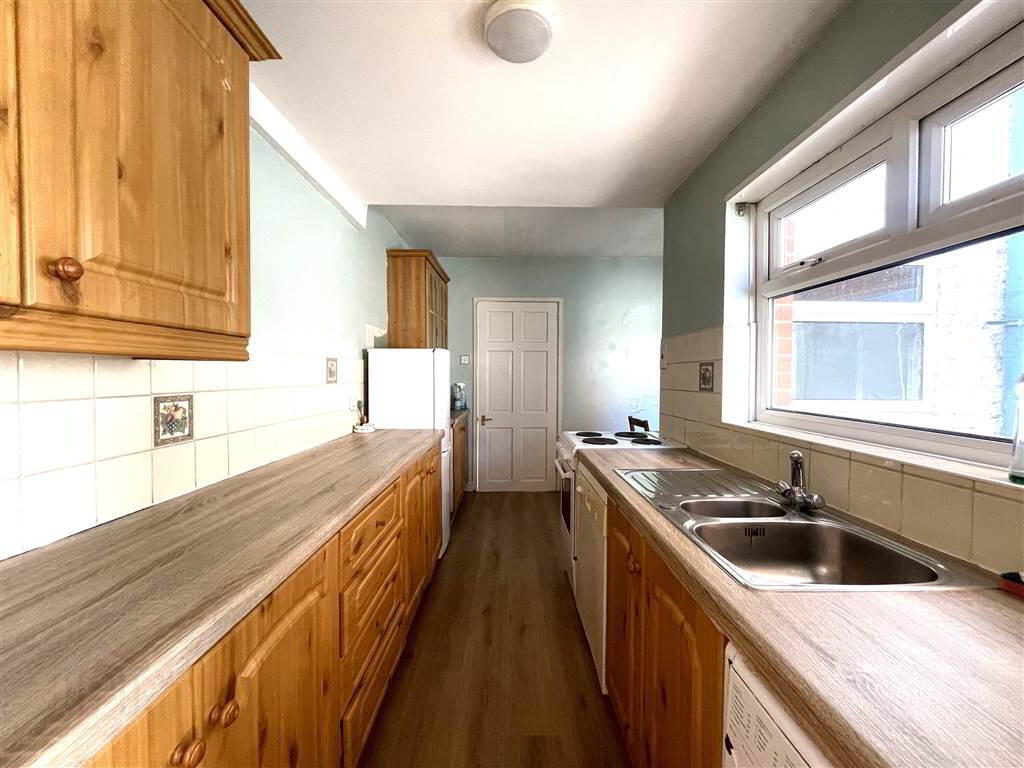76 St James Road 7 of 13