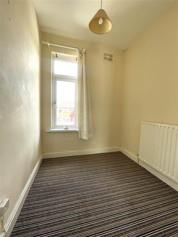 76 St James Road 11 of 13