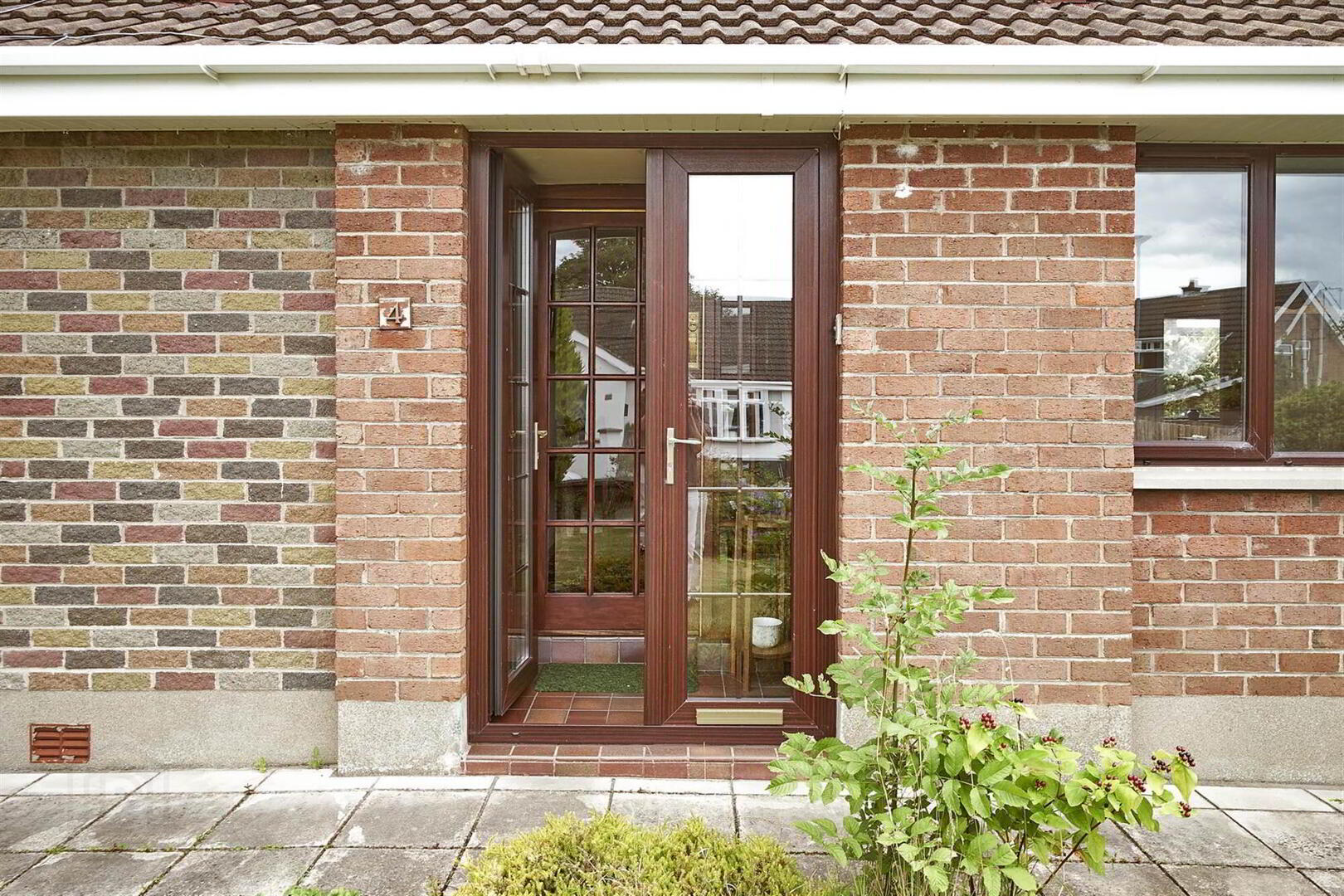 4 Croft Close 2 of 18