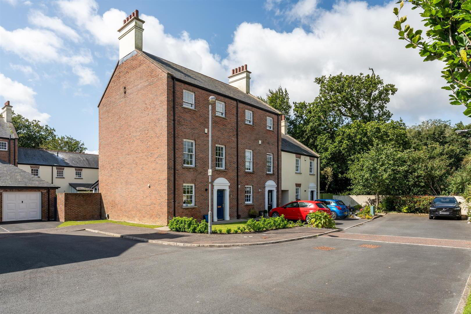 5 Manor Farm Crescent 1 of 31