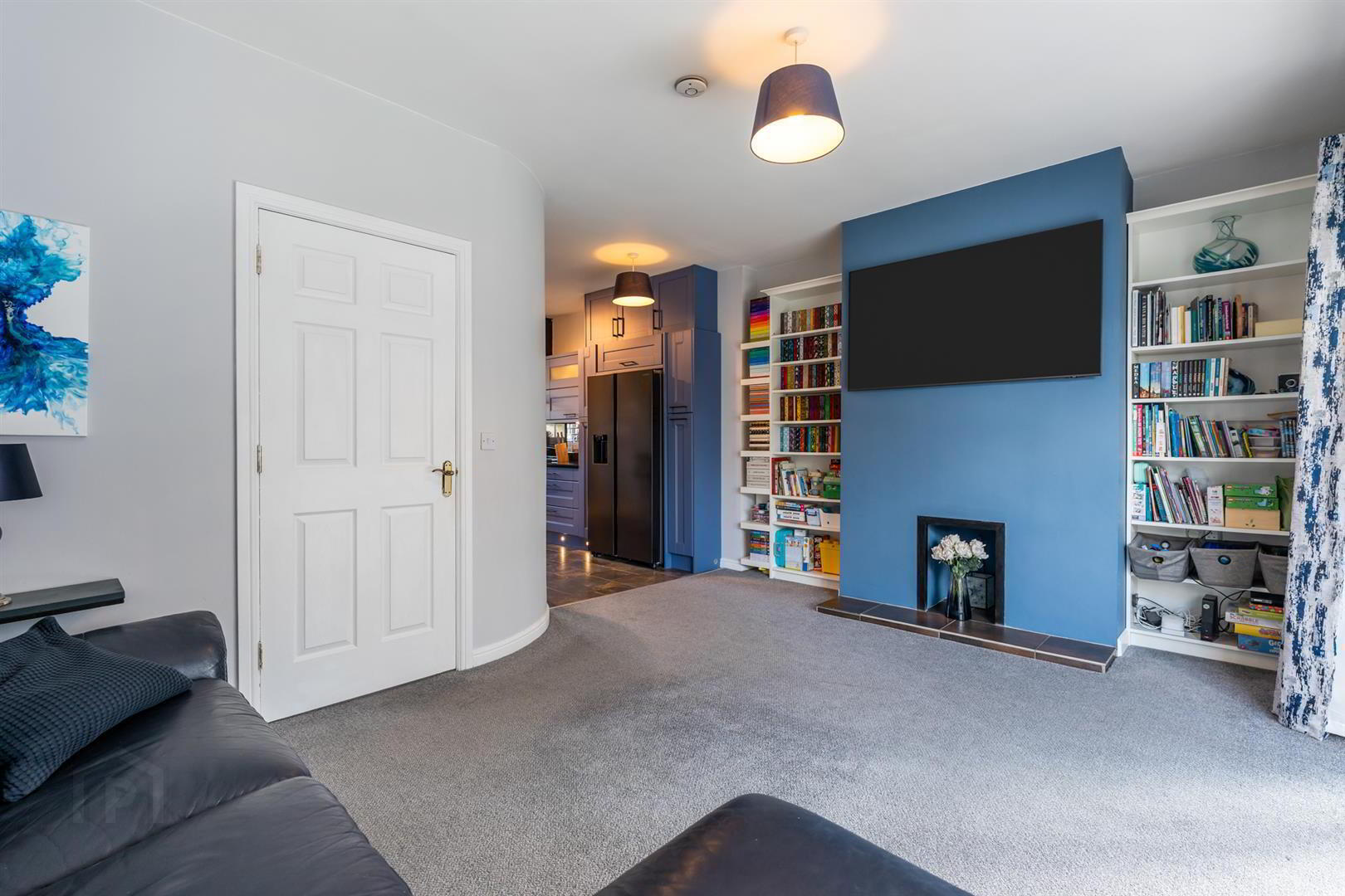 5 Manor Farm Crescent 9 of 31