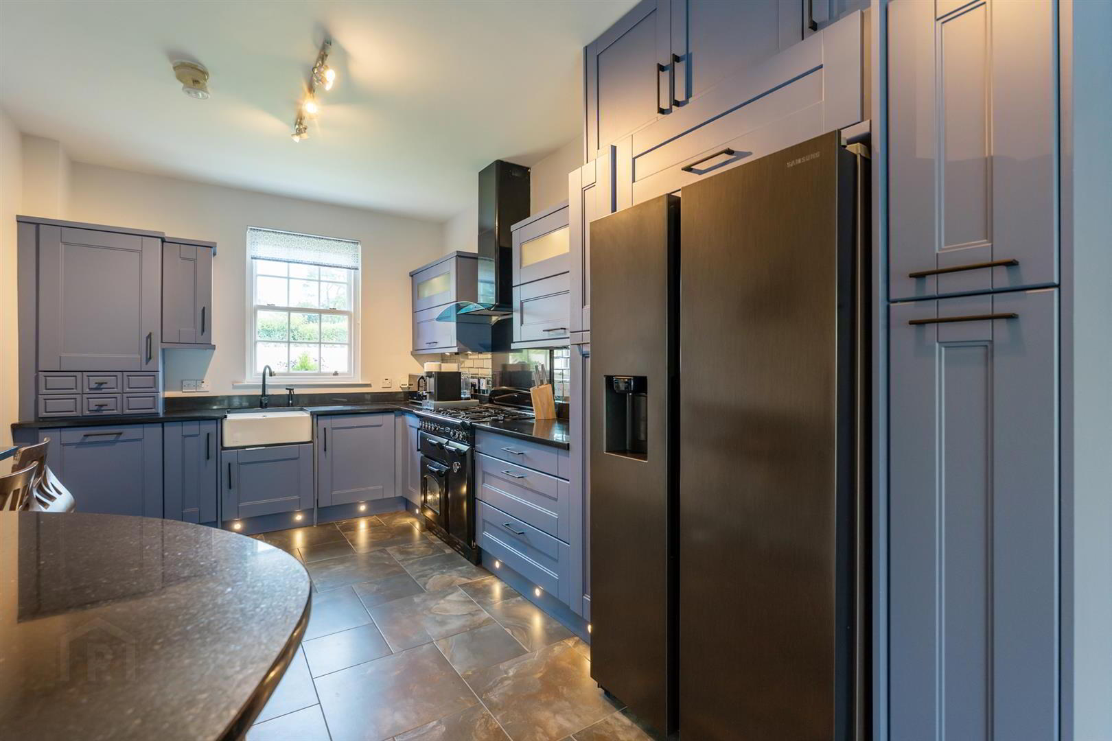 5 Manor Farm Crescent 8 of 31