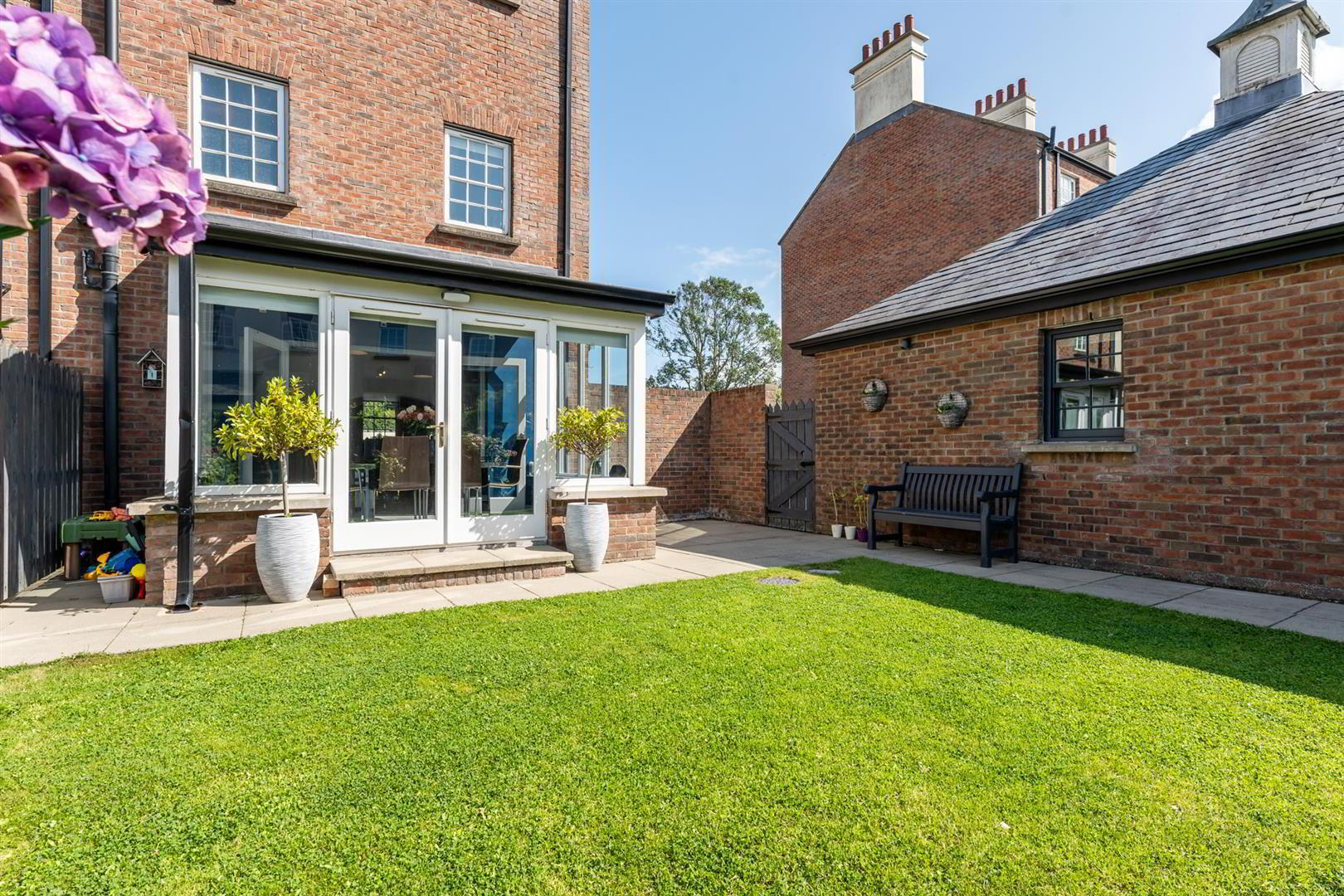 5 Manor Farm Crescent 29 of 31