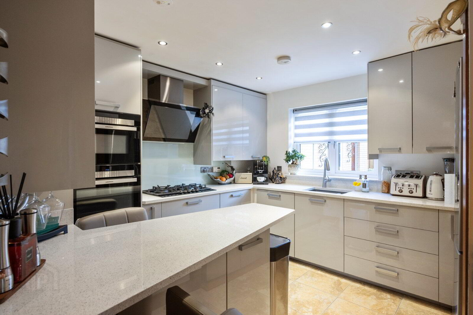 9 Mornington Court 6 of 16