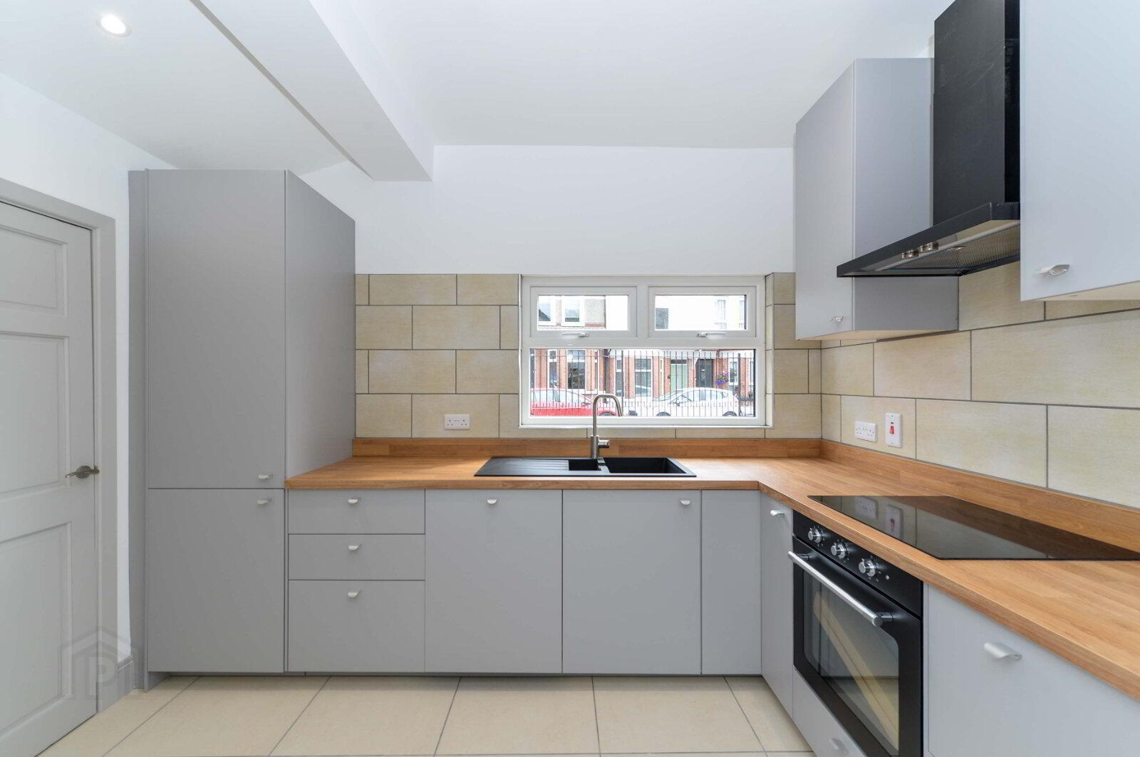 12 Kerrsland Drive 7 of 19
