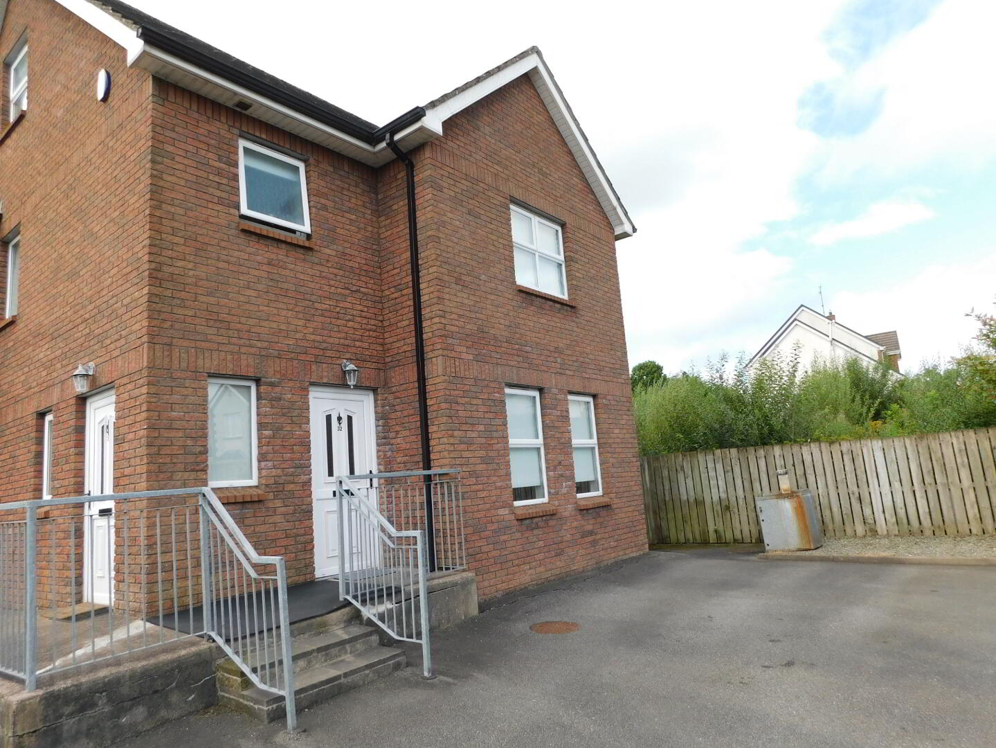 32 St. Julians Road 1 of 10