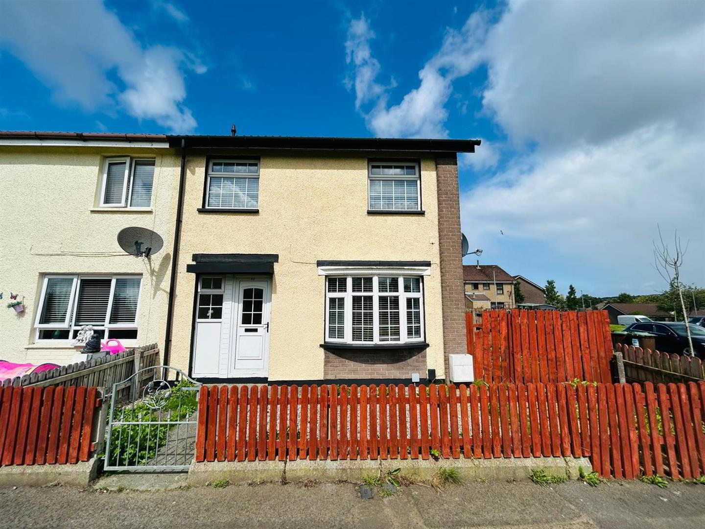 42 Moss Park 1 of 15