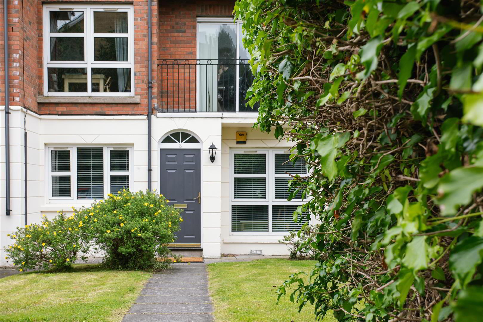 3 Ardenlee Court 2 of 13