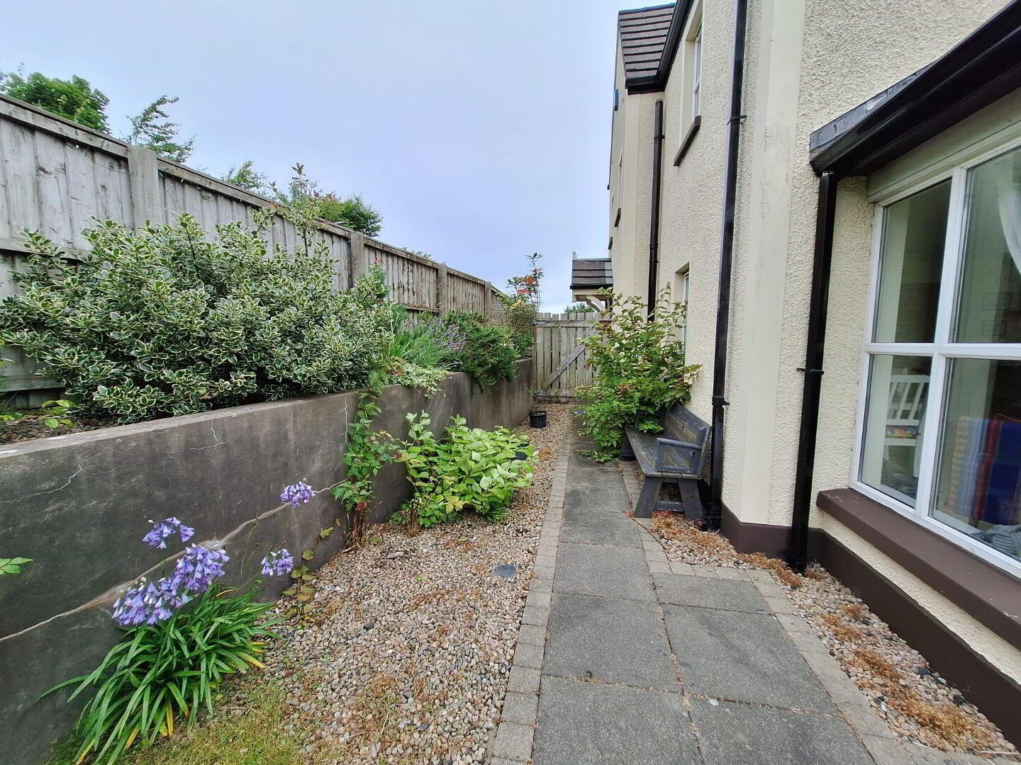 17 The Mews 25 of 27